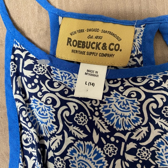 Girls Large Hi-low shirt - Picture 2 of 4